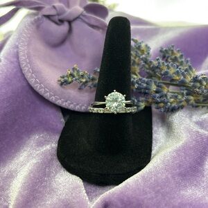 💍 ✈️ 💎 Simplistic Beauty Travel Ring Wedding ring set Approx. 1.75 carat total